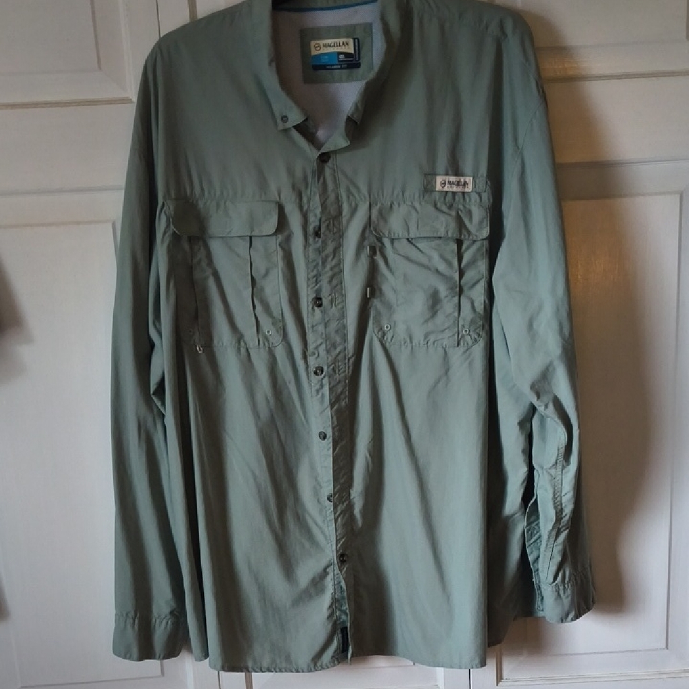 Magellan Outdoors Green Lightweight Shirt